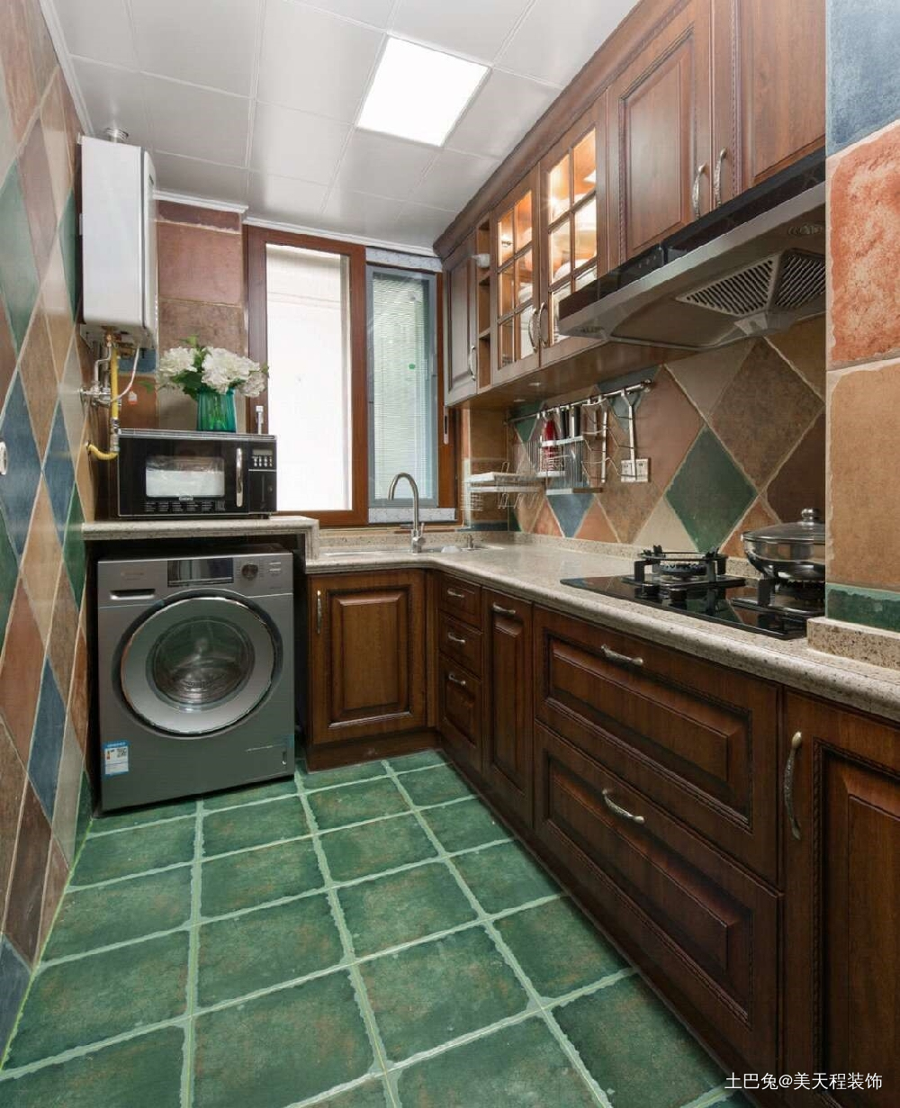 三室两厅的美式风格颜色搭配丰富多彩美式经典厨房设计图片赏析
