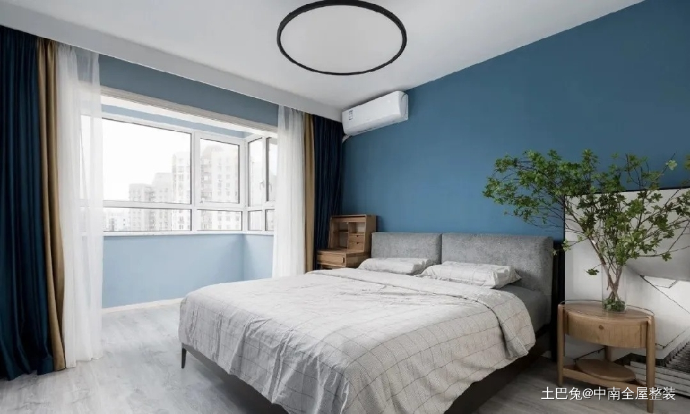 120平简约三口之家温馨、舒适的空间现代简约卧室设计图片赏析