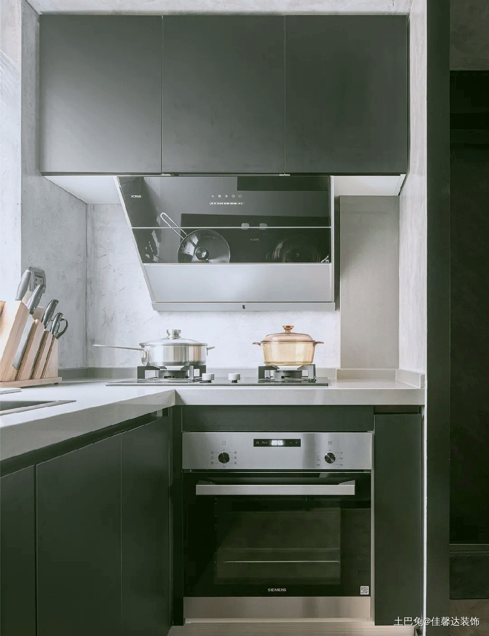 酷帅又能“装”的平小家现代简约厨房设计图片赏析