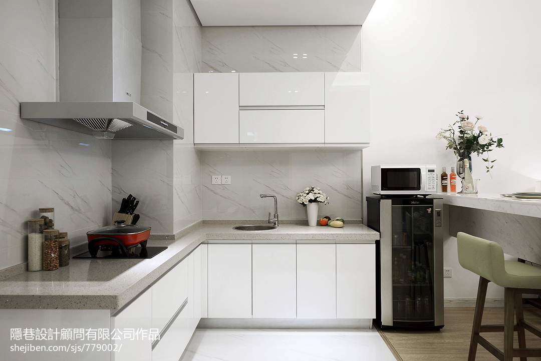 餐厅橱柜2装修效果图现代风格样板间厨房装修图片潮流混搭厨房设计图片赏析
