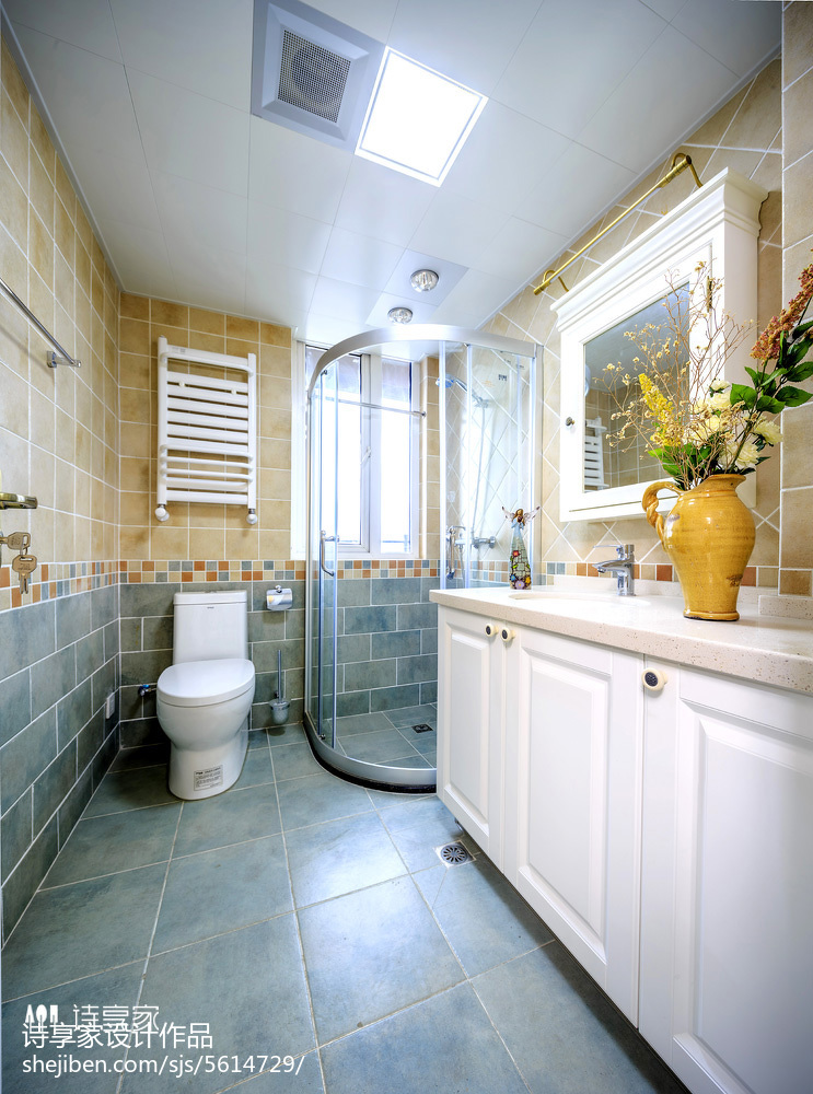 卫生间橱柜装修效果图浴室瓷砖防滑美式经典卫生间设计图片赏析