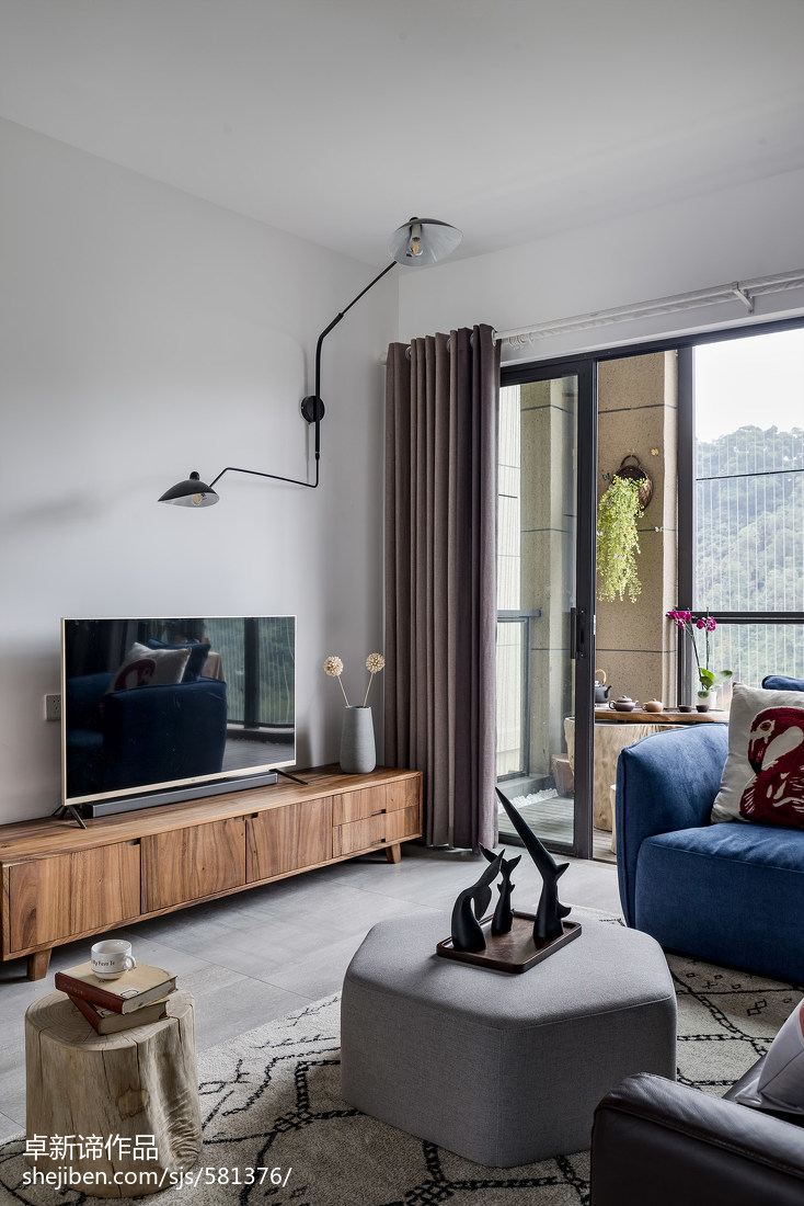 客厅窗帘装修效果图北欧风格图电视柜设计北欧极简客厅设计图片赏析