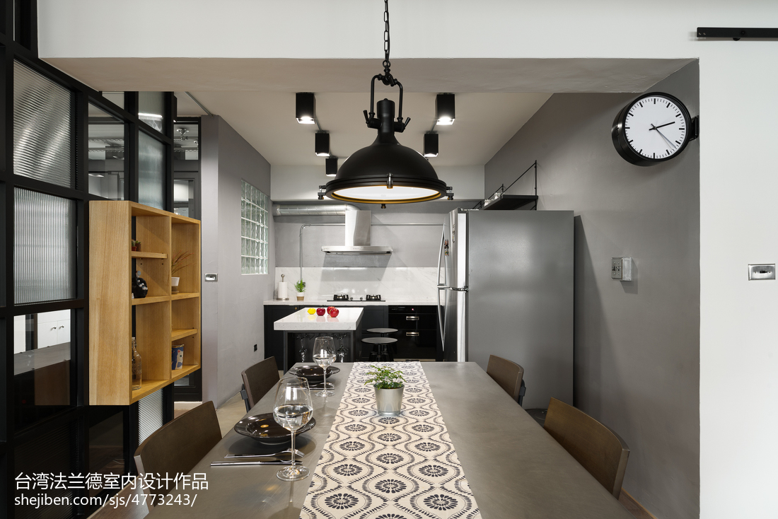 餐厅木地板装修效果图loft风格餐厅厨房一体设计图潮流混搭厨房设计图片赏析