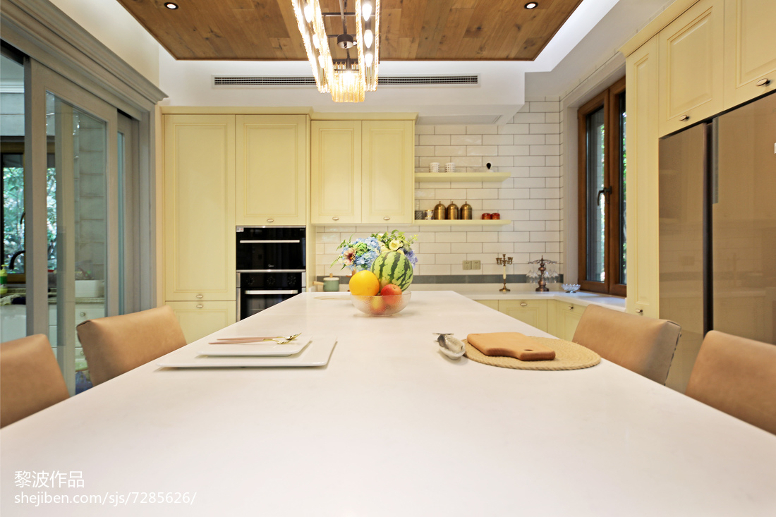餐厅窗帘2装修效果图精选面积142平别墅厨房美式实美式经典厨房设计图片赏析