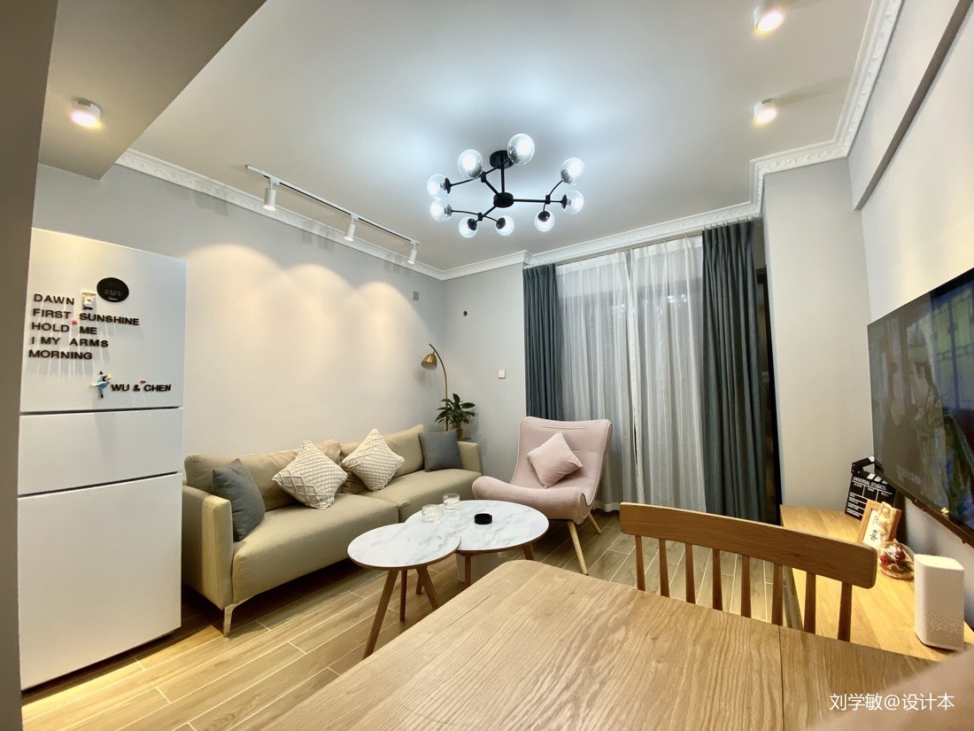 60平方单身复式公寓设计北欧极简客厅设计图片赏析