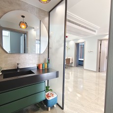 卫生间装修效果图145㎡巧用清新色彩，构筑浪漫