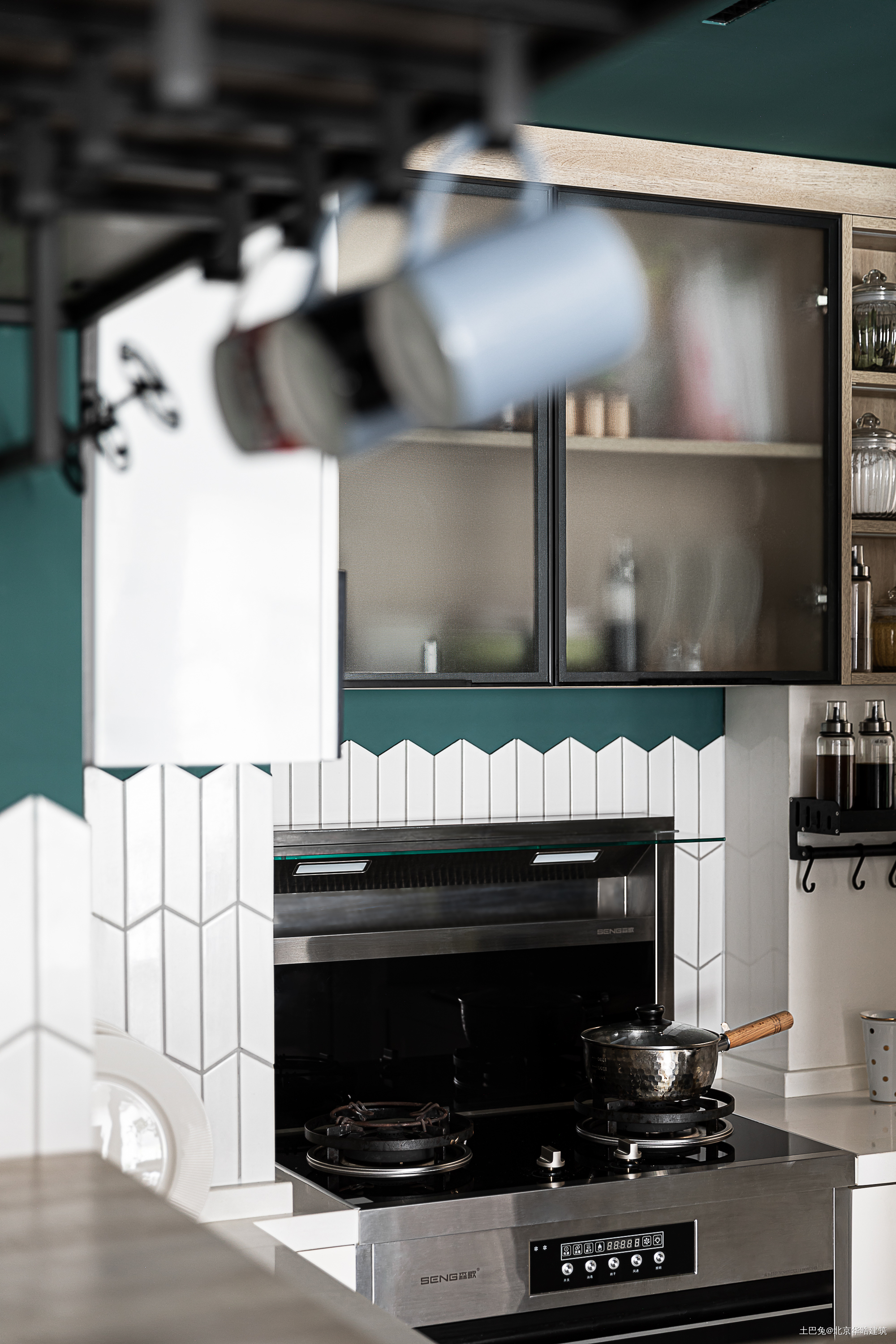 95㎡小三居客餐厅一体化+莫兰迪配色~北欧极简厨房设计图片赏析