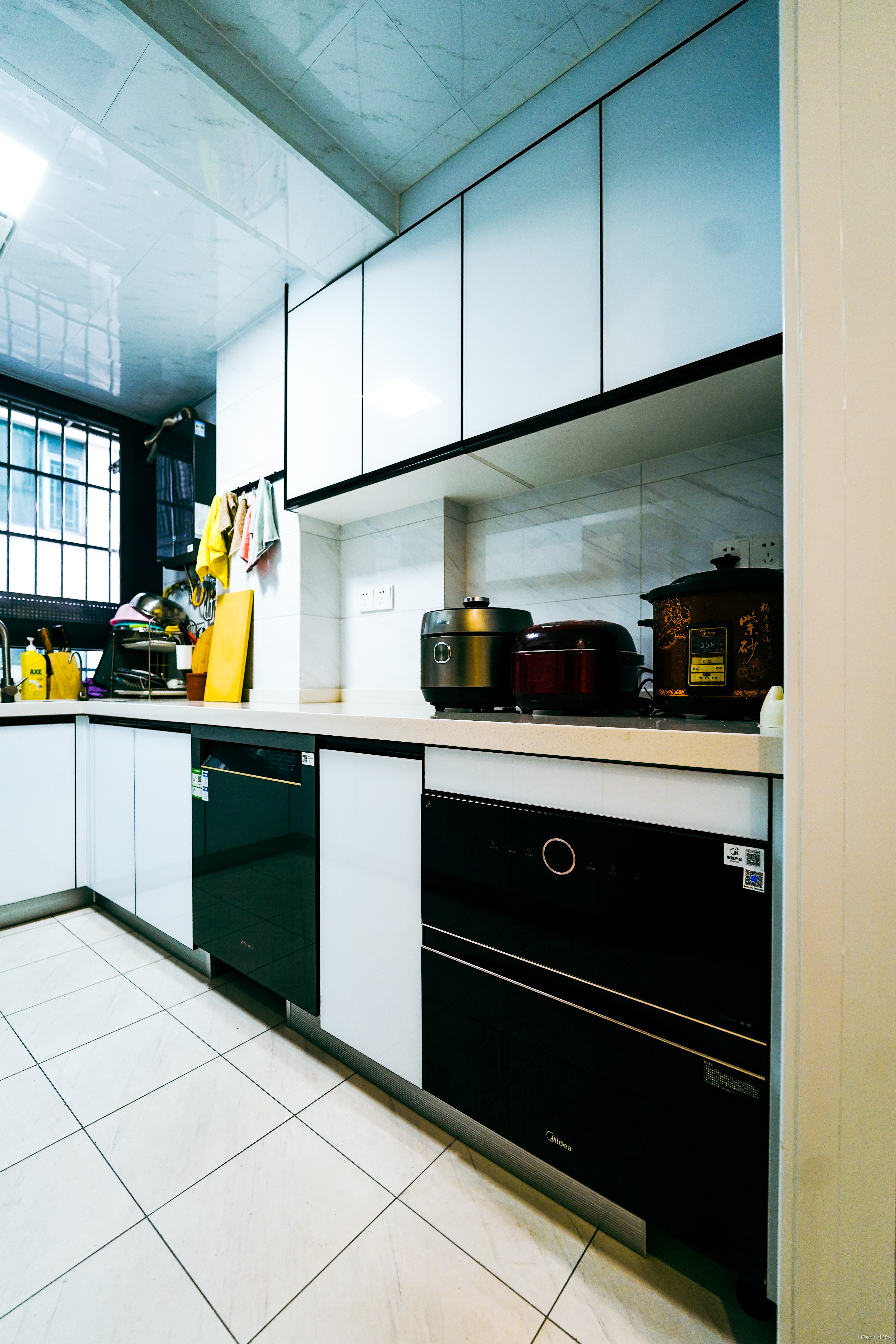 165㎡极简大宅满墙定制柜实现0杂物其他厨房设计图片赏析
